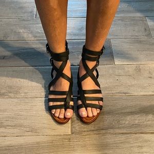 Sibyl Vane Argentina | Leather Gladiator Sandals